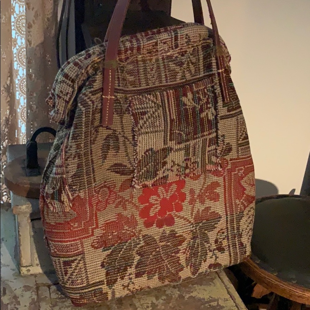 Vintage Tapestry carpetbag - Picture 2 of 7